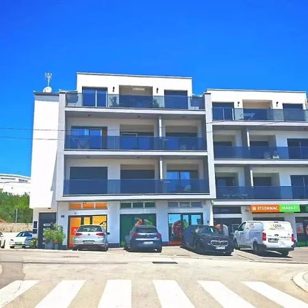 Comfort Lovely Diva 4, Ciovo, Okrug شقة تروغير