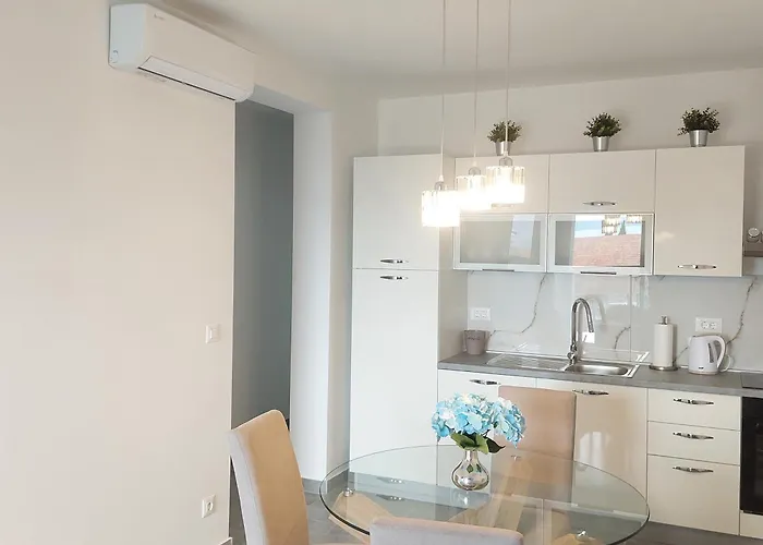 Comfort Lovely Diva 4, Ciovo, Okrug شقة *